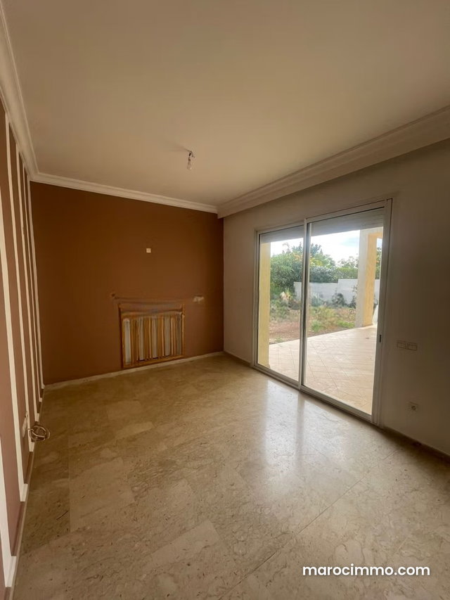 Villa de 800m² A LOUER à Bassatine EL MENZEH — 3