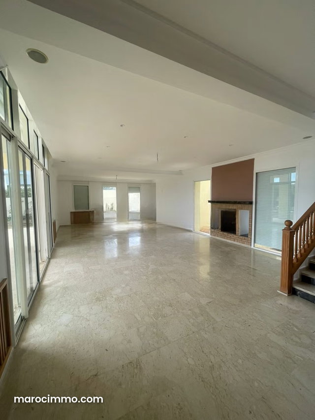 Villa de 800m² A LOUER à Bassatine EL MENZEH — 2