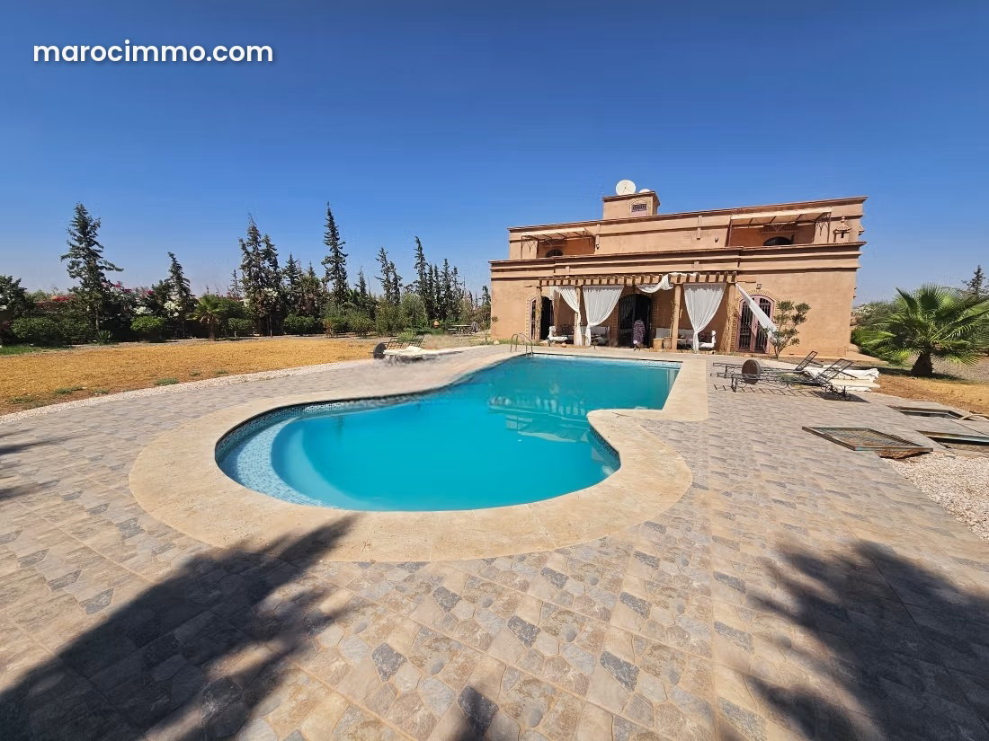 Villa 5 chambres sur 3200 m² avec piscine, Route de Fès Marrakech — Marrakech