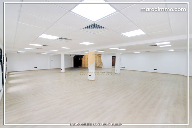 Plateau de bureau à louer à Guéliz, Marrakech — Climatisation centralisée — 198 m² — 4