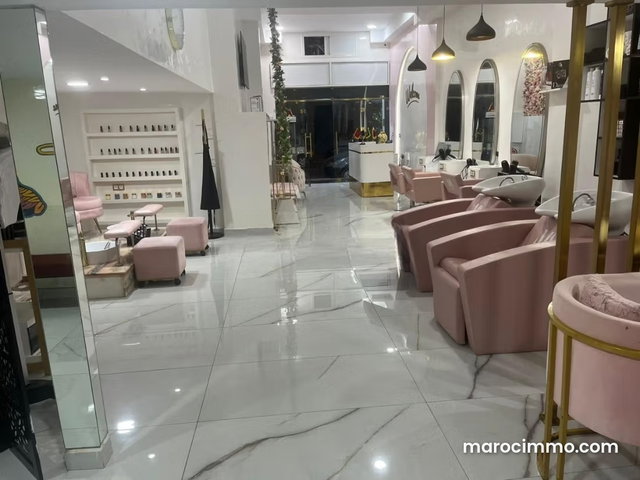 Centre de beauté 185 m² à vendre à Beauséjour — 2