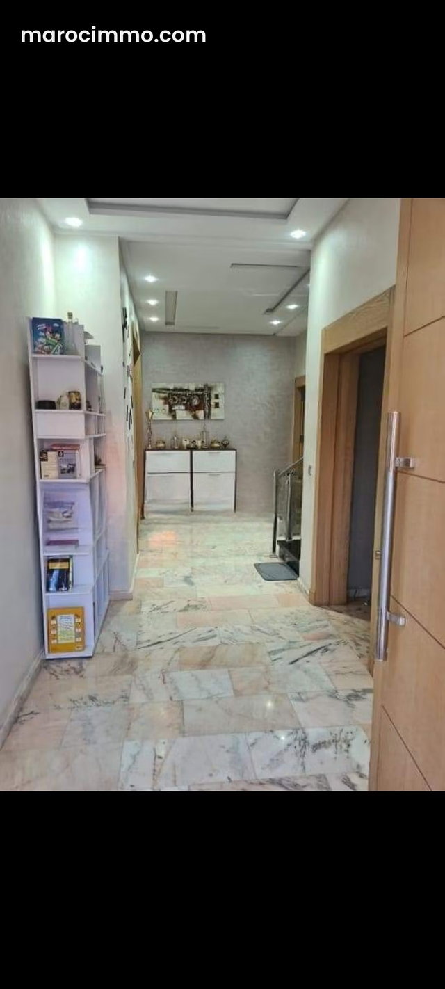 Superbe appartement à vendre à Majorelle. 5 pièces. Porte blindée et parabole — 2