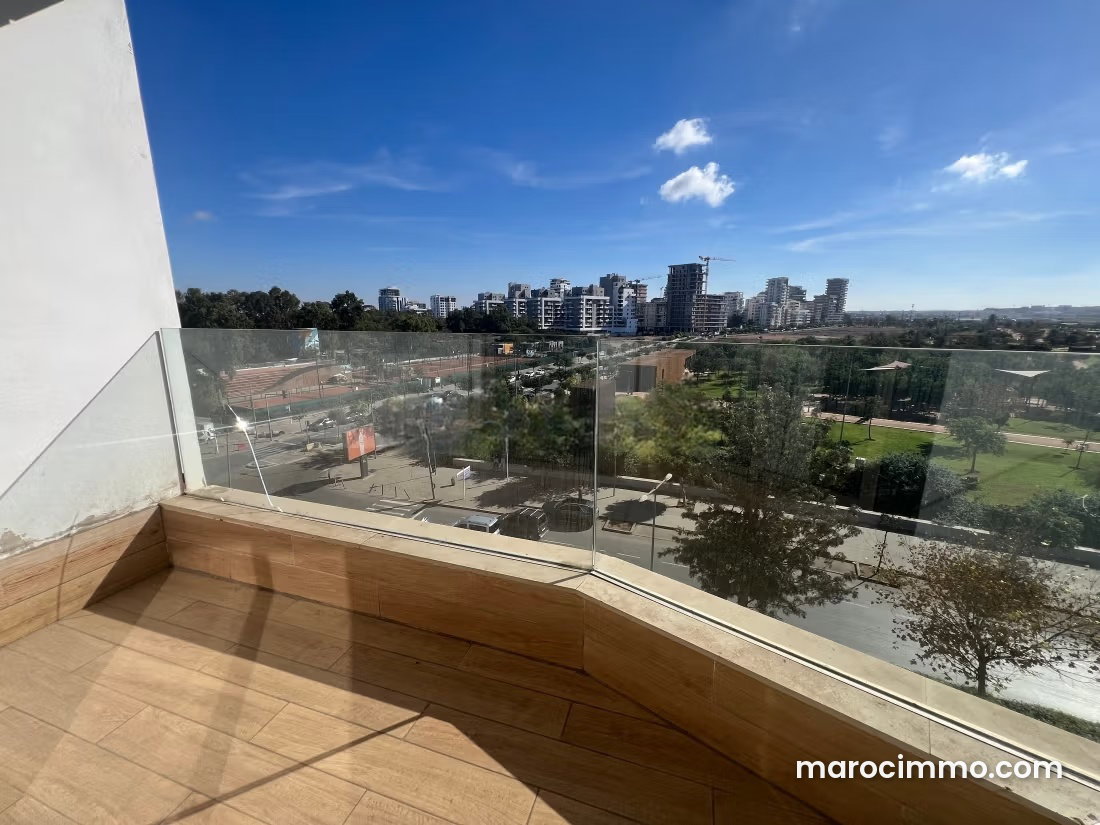 Furnished 130 m² Apartment, 3 Bedrooms, Beauséjour, Casablanca — Casablanca