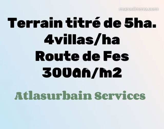 Beau terrain à la vente à Route de Fez. Surface totale 50000 m². — Marrakech