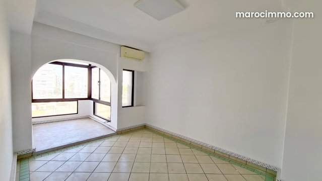 Beau bureau à louer, derrière siège CdM à RACINE — 5