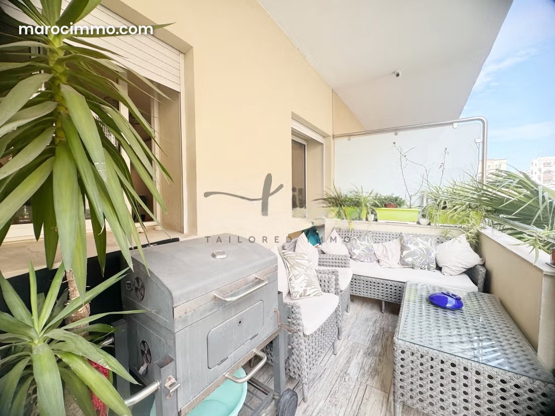 Furnished apartment with terrace for rent in Palmier, Casablanca — Casablanca