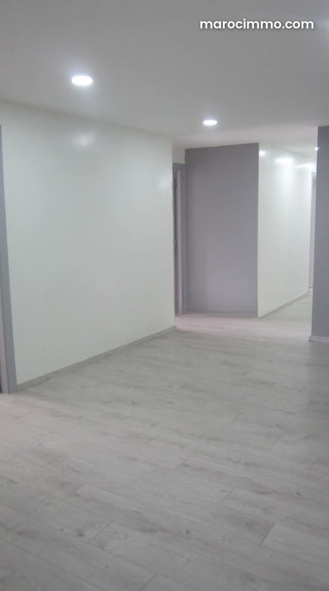 Moulay youssef. Dernier étage. Sublime bureaux 280m2 à louer — 4