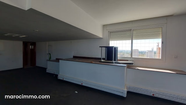 170 m² Office with Attached Terrace near Tramway Zénith — 4