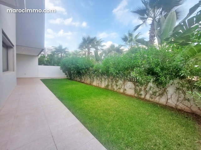 Location magnifique Rez de jardin 4chambres à Bouskoura ville verte — 2