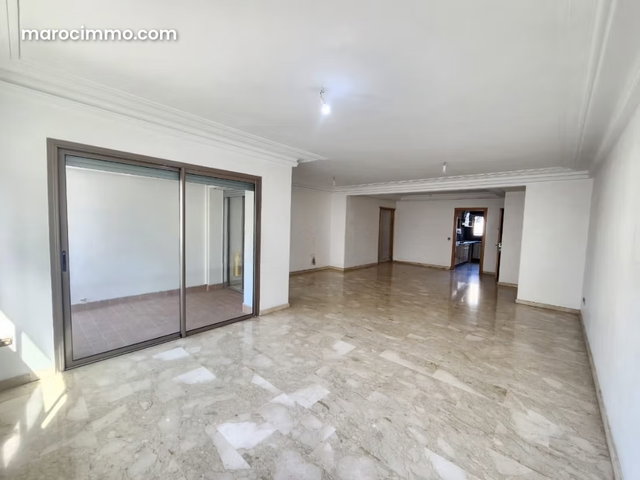 Appartement bien ensoleillé plein Racine à vendre — 4