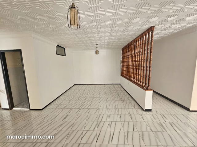 Bureau f4 en location à Sahat Oumam — Tanger