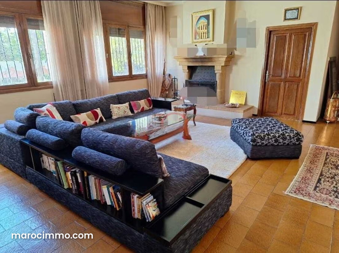 3,300 m² Villa with Garden and Fireplace, Temara City Centre — Temara