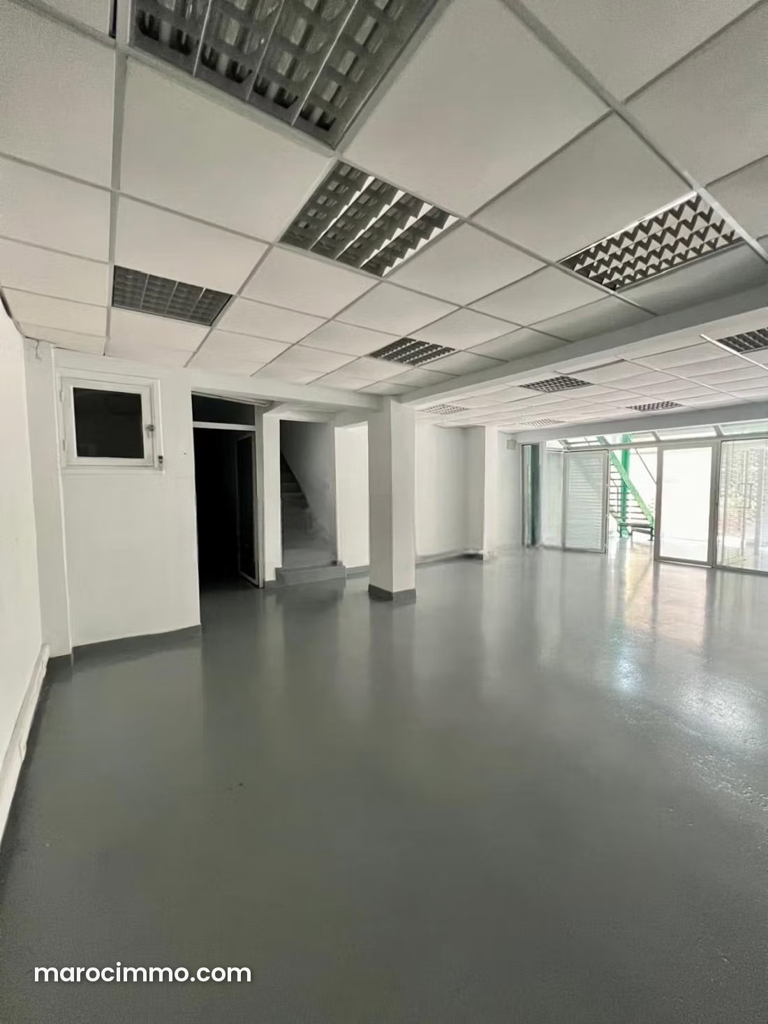 Local commercial 140 m² à louer Lusitania Casablanca — Casablanca