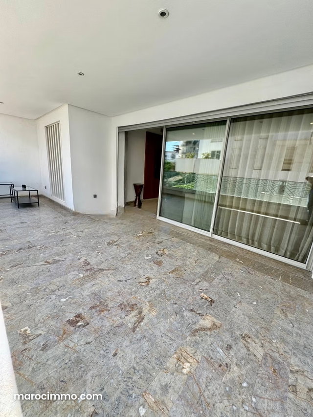 À louer – Superbe appartement 2 suites avec terrasse – CFC — 5