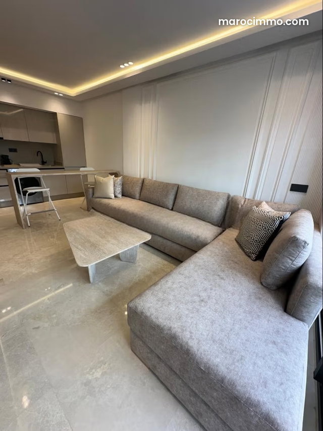 Superb studio haut standing alouer avec balcon — 2