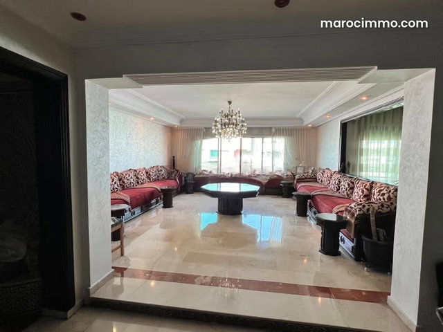 Bel appartement meublé — 2