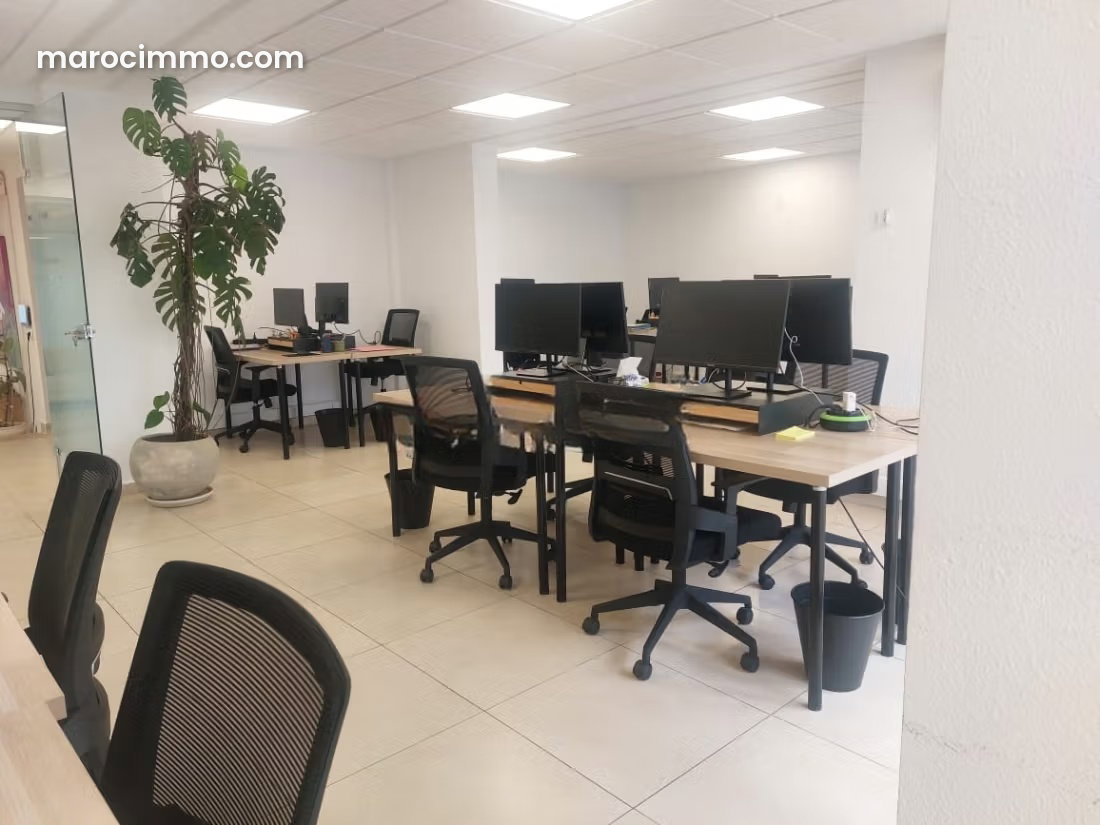 205 sqm Office, Haut Agdal, Rabat, Bright with Terrace — Rabat