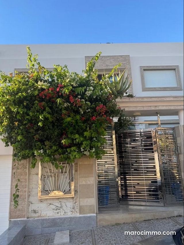 Splendide villa à vendre à Ziaten. 9 pièces. Piscine et air conditionné — 2
