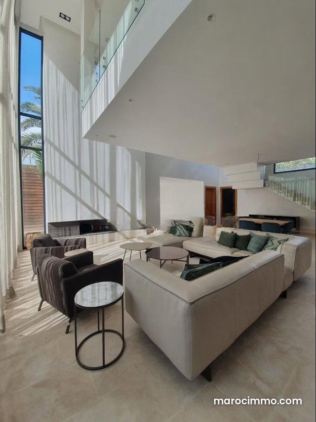 Magnifique villa avec piscine à louer à Cil — 2