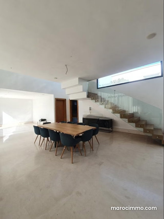 Magnifique villa avec piscine à louer à Cil — 3