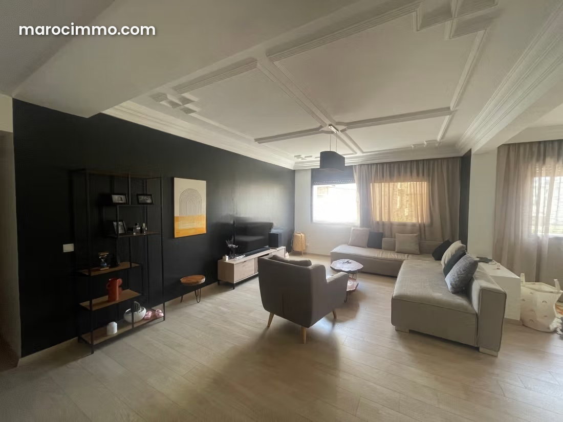 Spacious 6-room apartment for sale in Al Batha, Casablanca — Casablanca