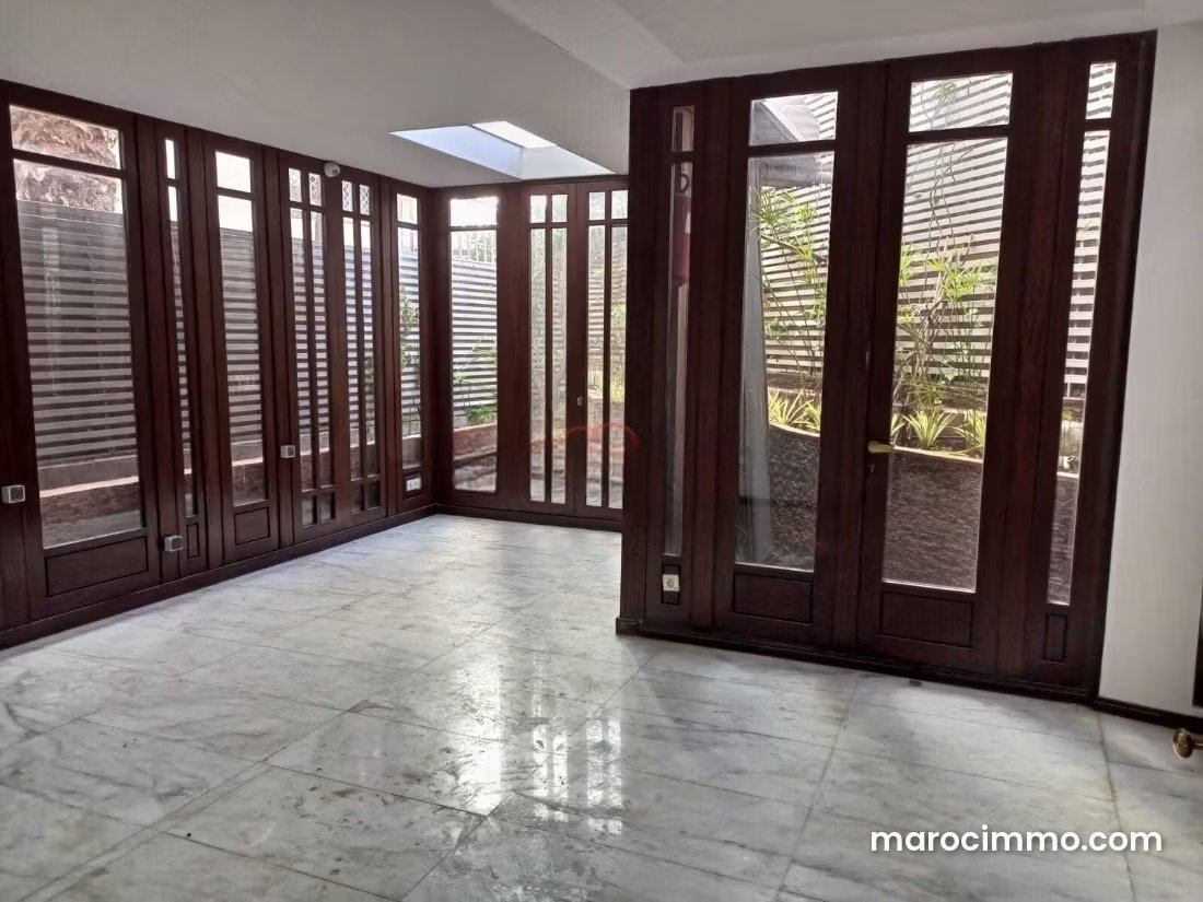 99 m² Commercial Premises with Garden in Les Princesses, Casablanca — Casablanca