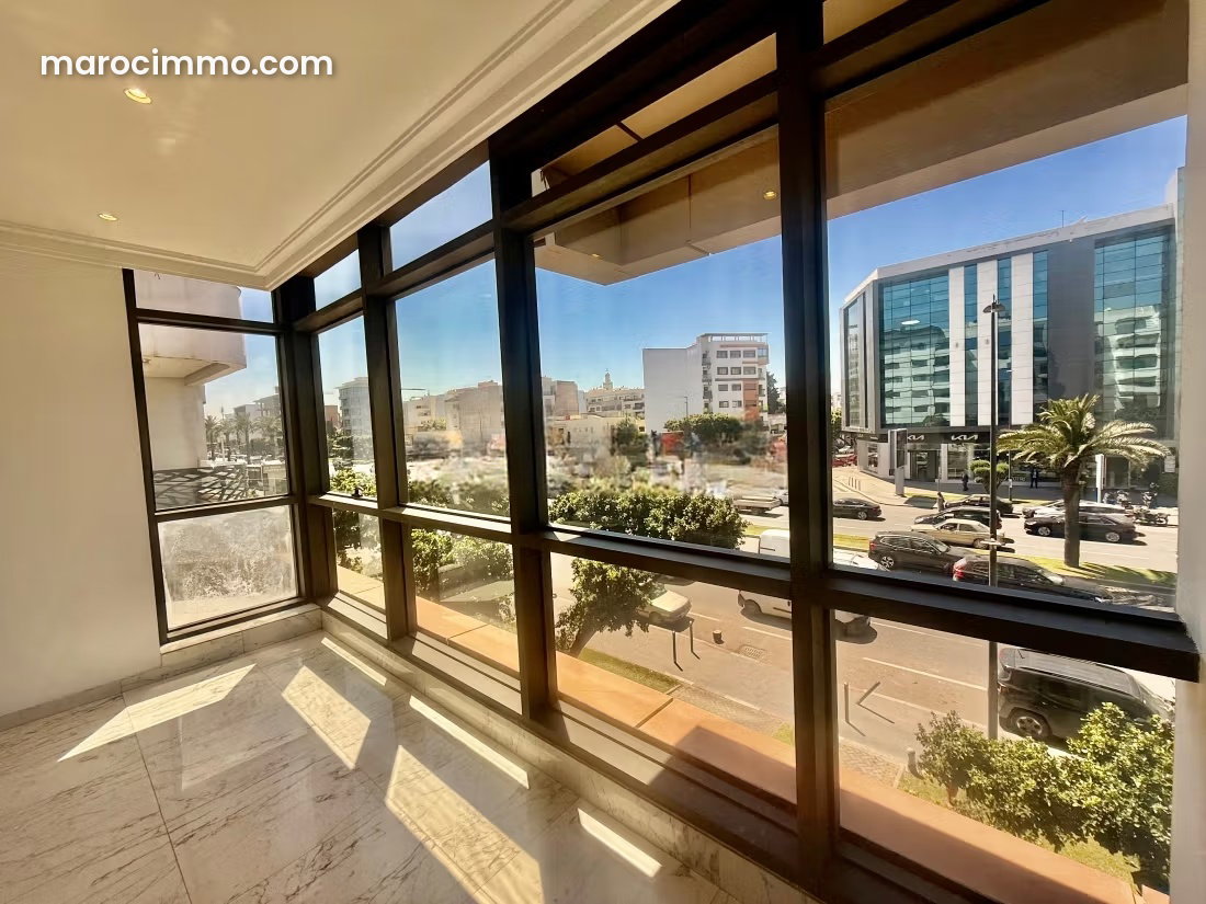 Air-conditioned 55 sqm office, Oasis district, Casablanca — Casablanca