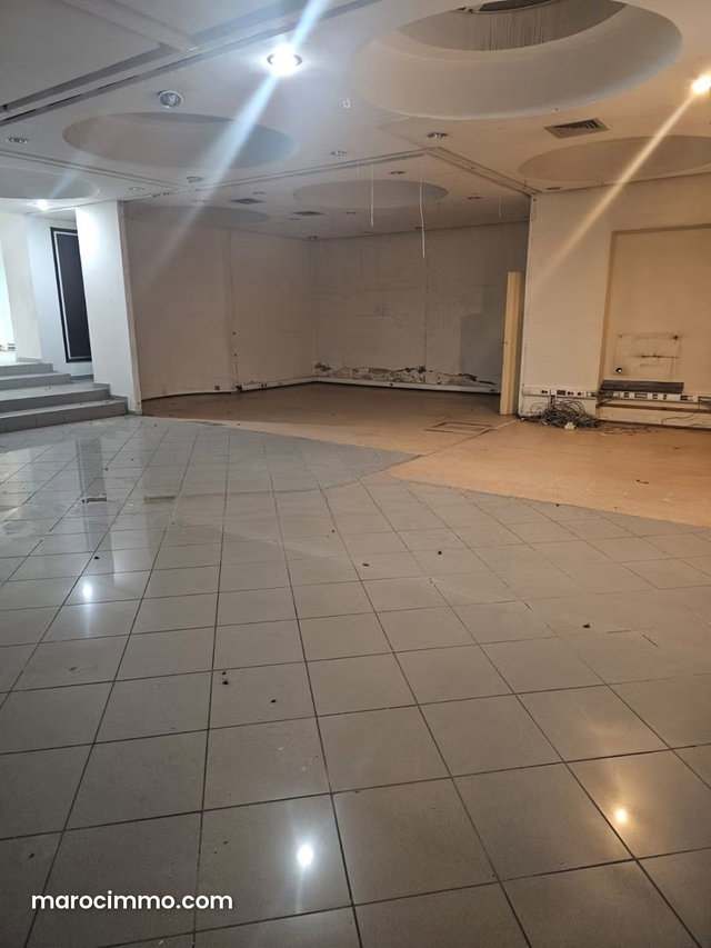 Local commercial à Louer de 300.0 m² à Casablanca, Fonciere — 5