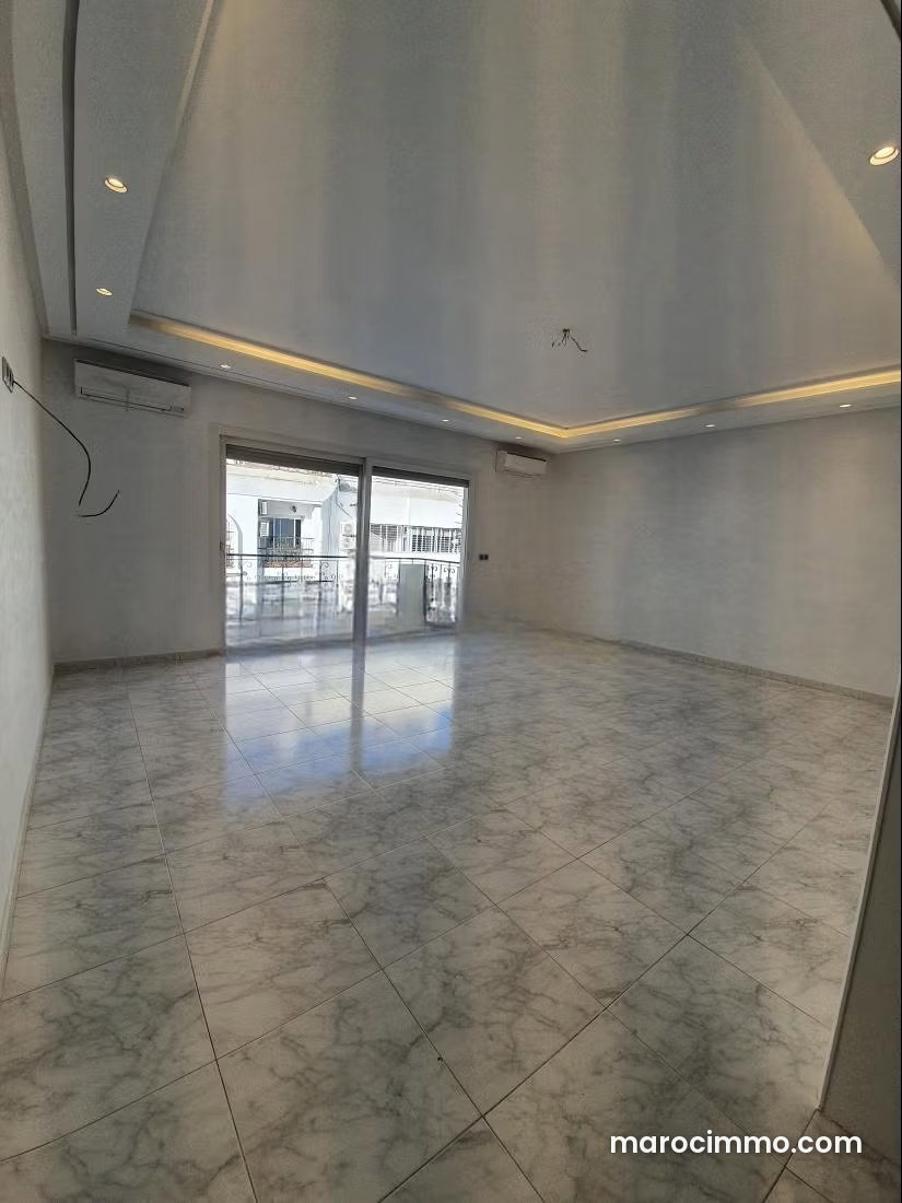 Appartement 165 m² avec terrasse à louer à Racine Casablanca — Casablanca