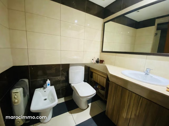 Appartement à Vendre de 141.0 m² à Casablanca, Cil — 4