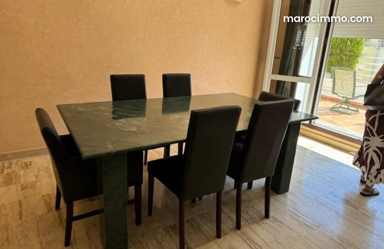 Spacious Apartment with a Large Terrace in Central Tangier — Tangier