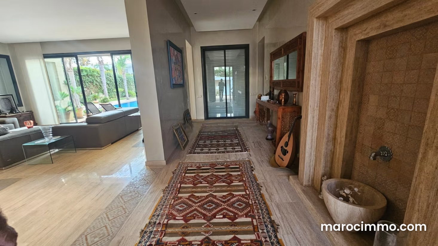 Villa à louer à Souissi, Rabat, jardin et piscine — Rabat