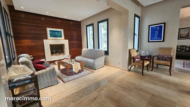 Villa à louer à Souissi — 4