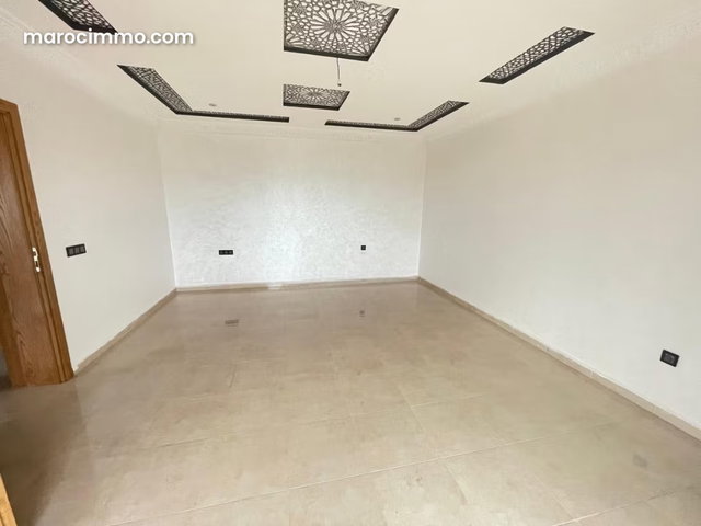 Villa de 400m2 a louer Neuve a iligh — 3
