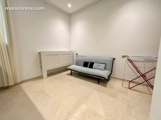 Oasis / 2 bedroom modern furnished apartment with terrace — 4