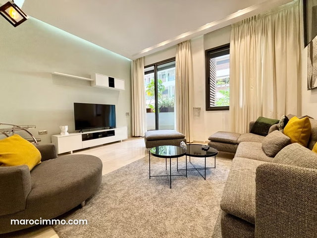 Oasis / 2 bedroom modern furnished apartment with terrace — 3