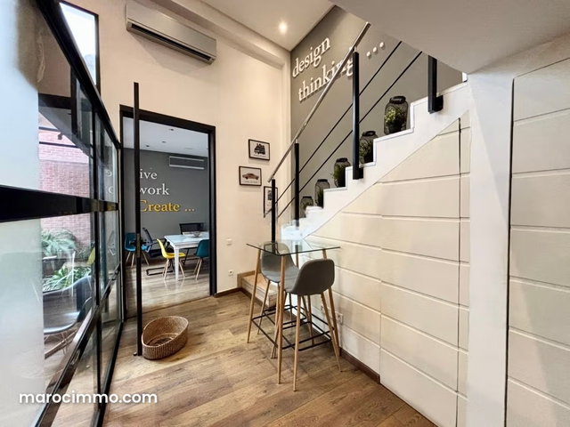 Bourgogne/Bureau de 120m² Équipé sur Deux Niveaux — 2