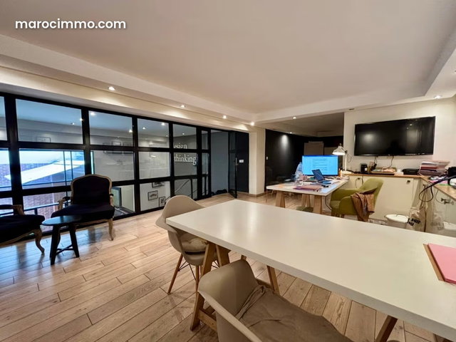 Bourgogne/Bureau de 120m² Équipé sur Deux Niveaux — 3
