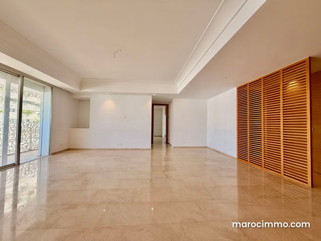 Appartement deux chambres à louer non meublé — 5