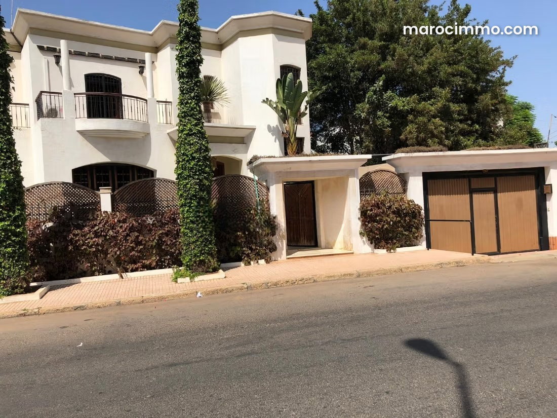 450 sqm commercial premises over 3 levels, Sidi Maarouf, Casablanca — Casablanca