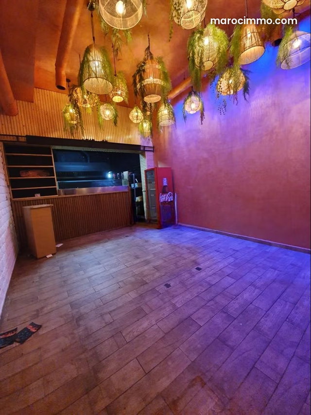 Local commercial à louer à Ghautier — 3