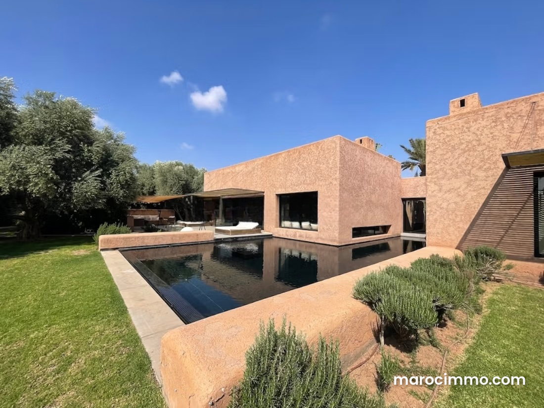 Modern 380 m² Villa with Golf Course and Atlas Mountain Views, Amezmiz Road, Marrakech — Marrakesh
