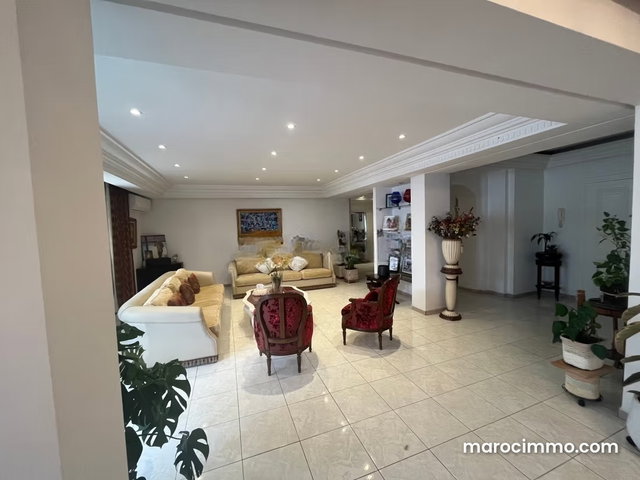 Appartement à Vendre de 322.0 m² à Casablanca, Gauthier — 3