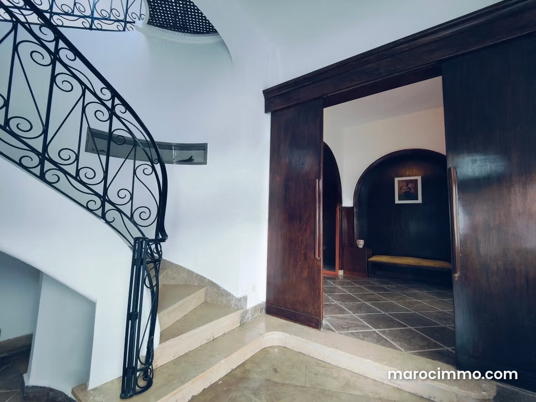 271 sqm plot with private mansion, Gauthier, Casablanca — Casablanca