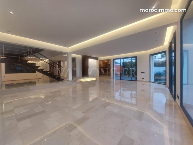 Beautiful empty villa for rent 420m2 with California pool, Casablanca — 3
