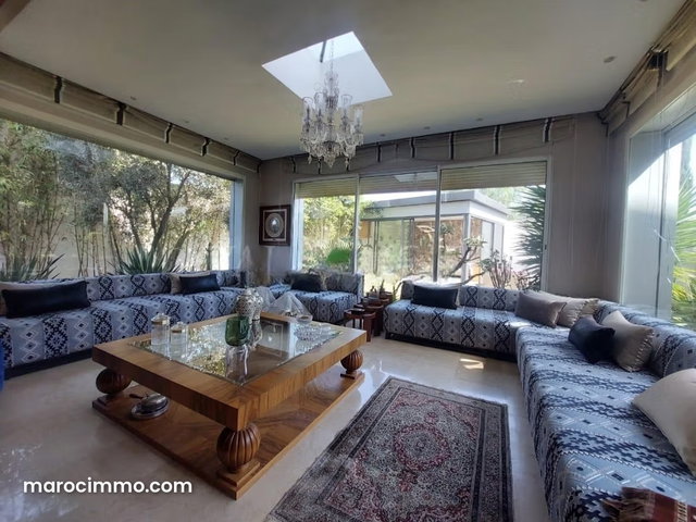 Vente villa 780m2 moderne 4chambres avec piscine, Bouskoura — 5