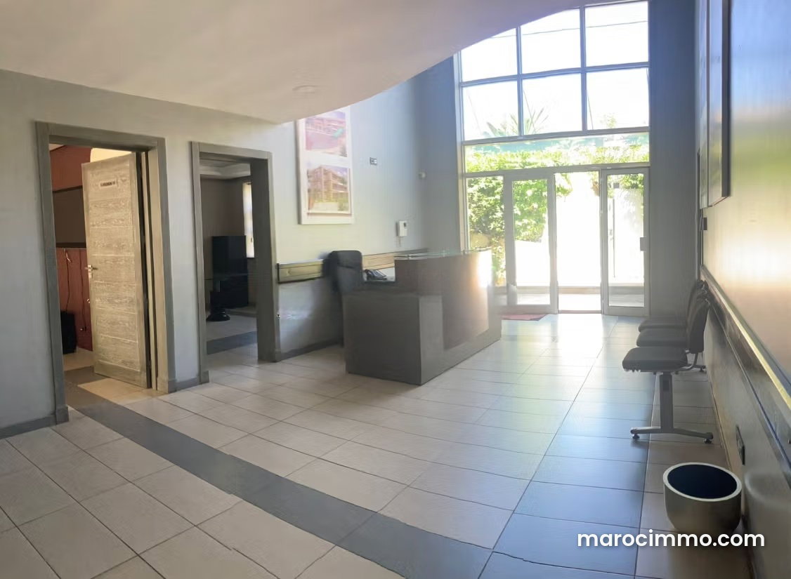 550 m² Professional-Use Villa, Polo, Casablanca, 8 Bedrooms — Casablanca