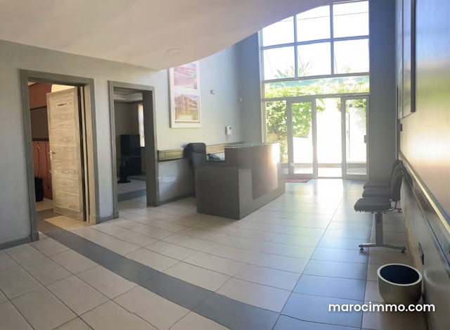 Belle villa à usage professionnel à vendre, polo — Casablanca