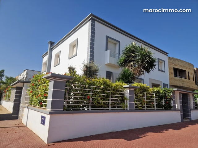 Villa à Vendre de 457.0 m² à Nouaceur, Nouaceur — Nouaceur