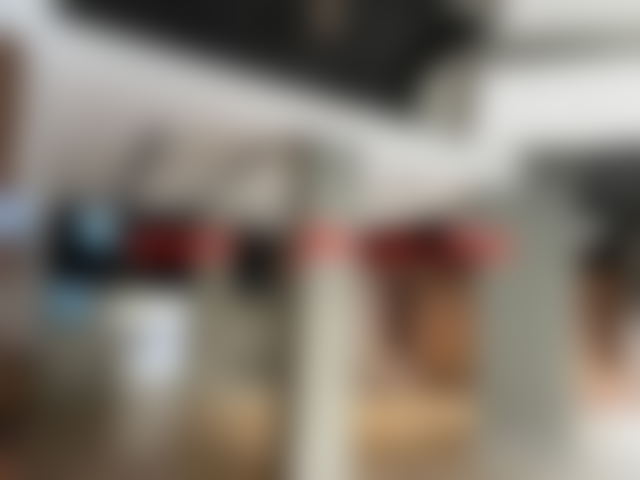 محل تجاري مع ميزانين للبيع بحي المحيط في الرباط — الرباط